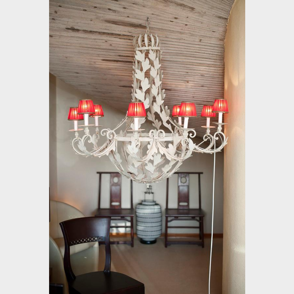 lampadario ferro battuto bianco