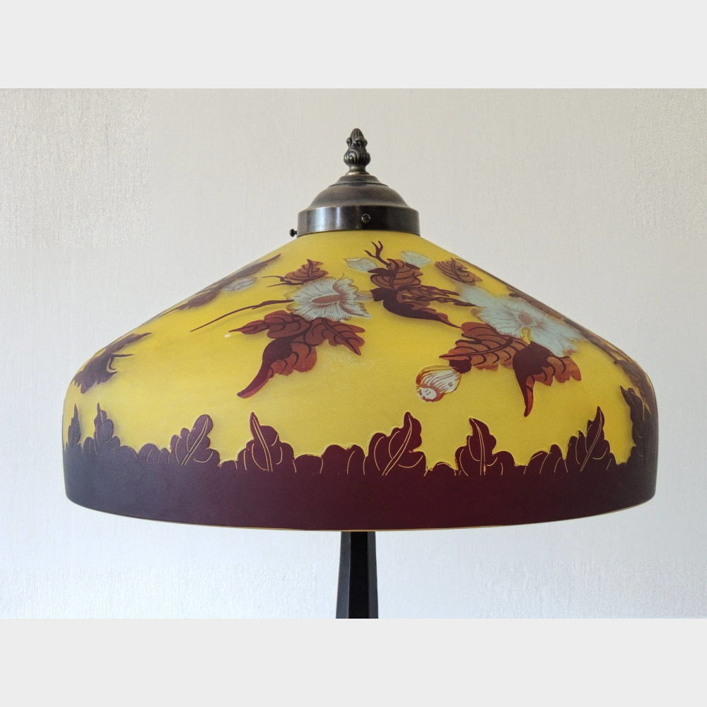 Lampada_Gallè_Vetro_Inciso_Cappello Lampada stile Gallé con Vetro Inciso