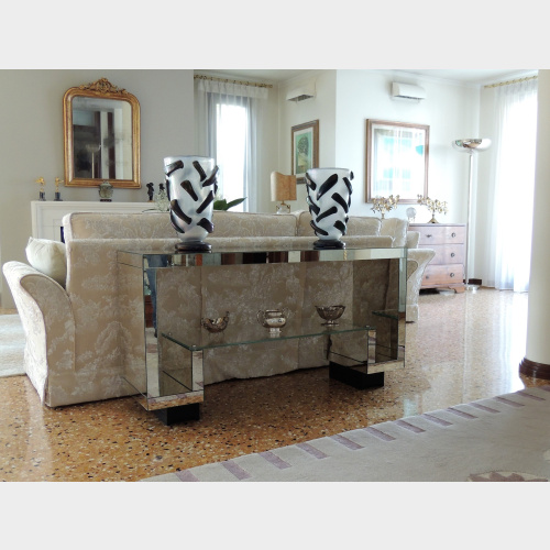 Consolle con vasi