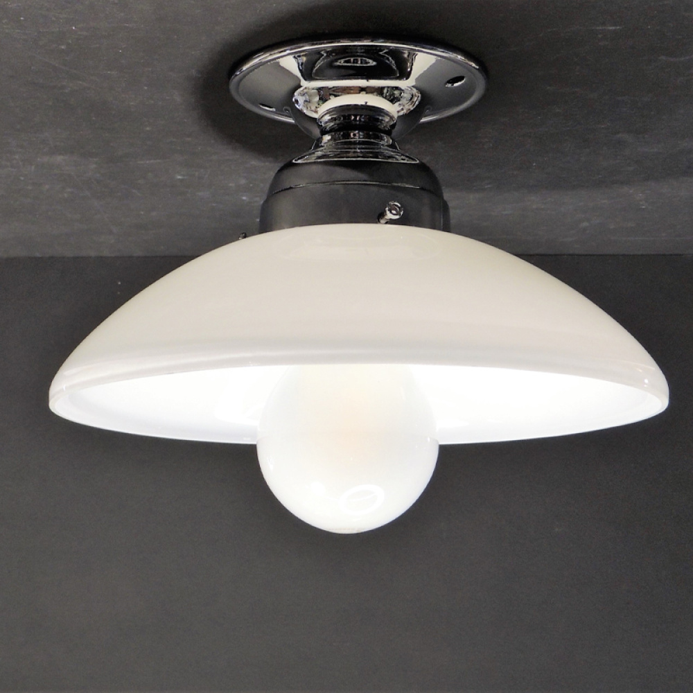 Lampada a soffitto o parete in ottone cromato e vetro opalino Tramvay piatto art. LS 01 B